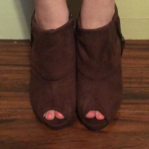 Forever brown open-toe booties